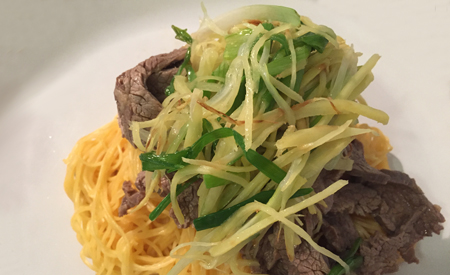 Egg Noodle with Beef, Ginger and Scallion 薑蔥牛肉撈麵