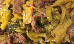 Stir Fried Flank Steak with Chinese Pickle Vegetable 酸菜炒牛肉