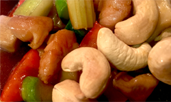 Stir Fried Chicken with Cashew Nuts 腰果雞肉丁