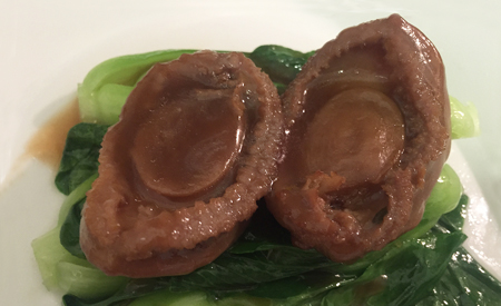 Braised Abalone with Bok Choy ﻿炇煨鮑魚Braised Abalone with Bok Choy ﻿炇煨鮑魚