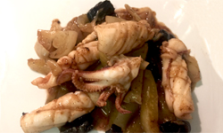 Squid with Pickled Vegetable and Preserved Olives  梅子蒸排骨
