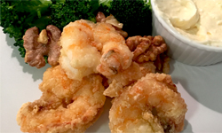 Walnut Shrimps with Broccoli and Garlic Mayonnise Sauce 西芥蘭核桃蝦