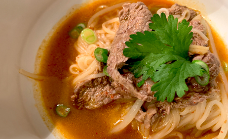 Thai Style Spicy Beef Noodle Soup 泰式辣牛肉湯粉